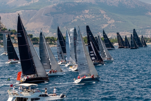 Palermo-Montecarlo offshore race: VERA leads away