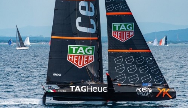 Black Jack leads the 151 Miglia-Trofeo Cetilar away